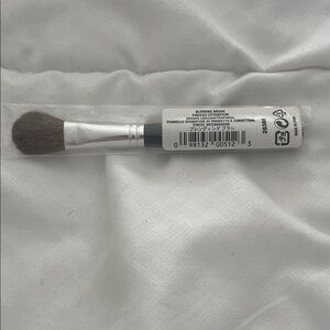 bareMinerals Blending Brush with White and Silver Accents